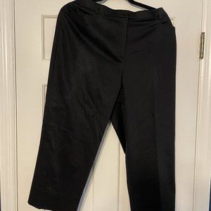 Tribal Women's Capri Pants